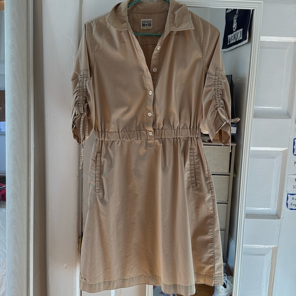 Tan Converse One Star Dress Size Medium